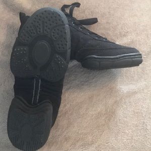 NEW Dance Now Jazz Hip Hop Sneaker split sole 4.5